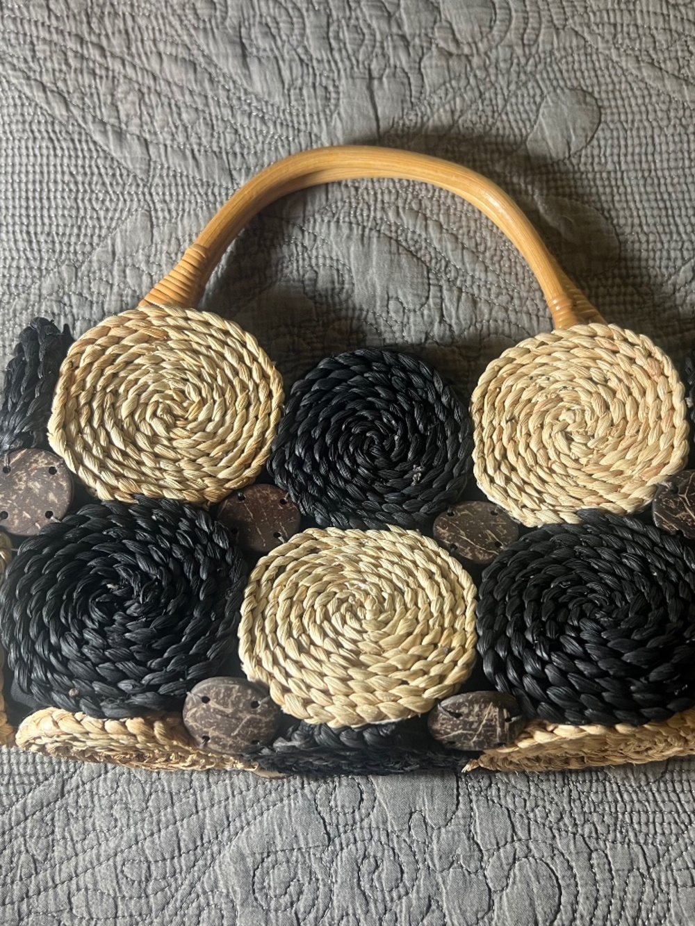 Redfish Designs Zippered Swirl Ratan Bamboo Handle Summer Straw Bag Black/Tan